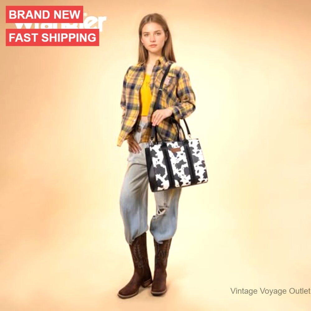 Large Vegan Leather Tote Bag with Adjustable Strap for Work Essentials - Picture 2 of 7